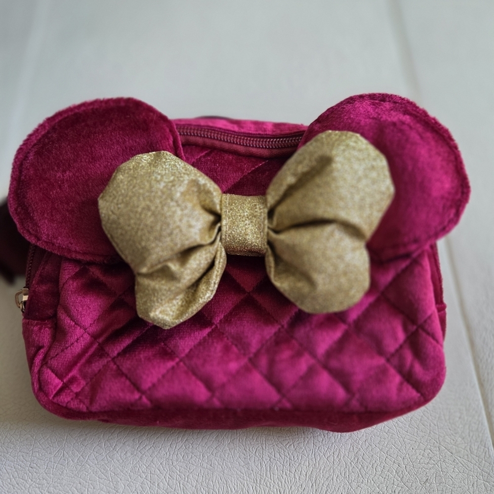 Disney Minnie Mouse Quilted Bow Detailed Velvet Waist Pack. - Picture 2 of 7